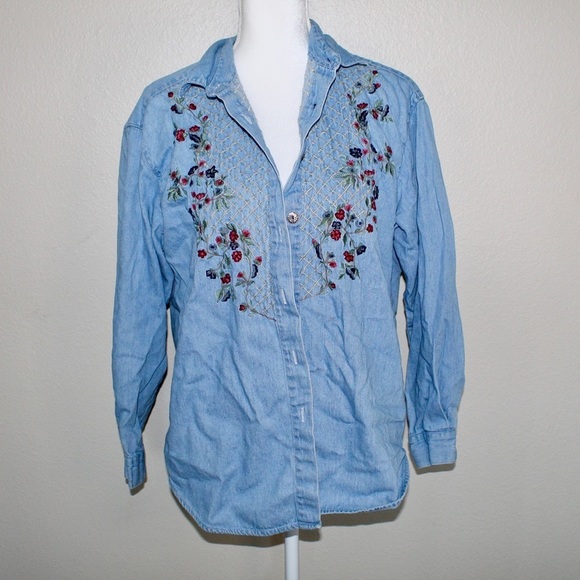 TomTom Blues Tops - Tomtom Blues Vintage Denim Floral Embroidered Button Down Blouse - Size Medium